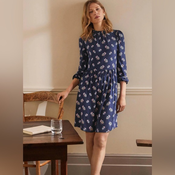 Boden Dresses & Skirts - Boden Women’s Clara Jersey Dress Navy Pretty Bird (Size 6P)
